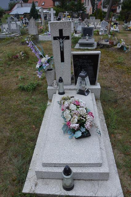 Grób Władysław Nowak