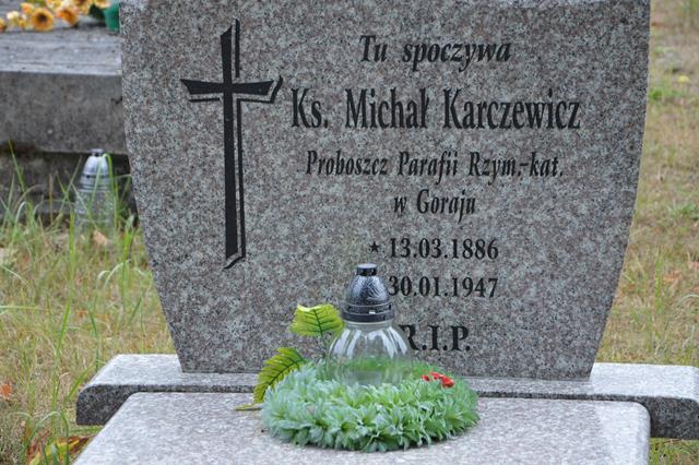 Grób Ks.Michał Karczewicz
