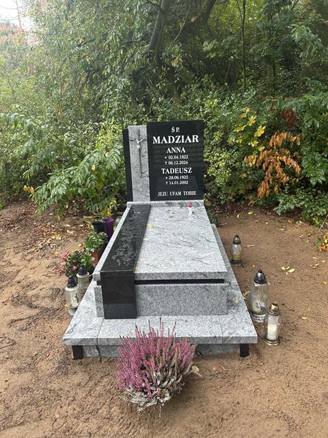 Grób Anna Madziar
