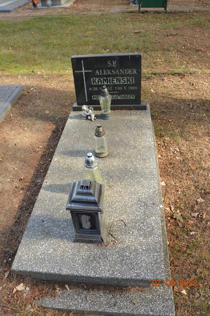 Grób Aleksander Kamieński